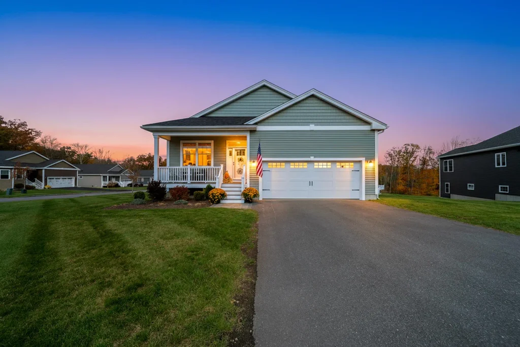 50 Blackstone Drive, Raymond