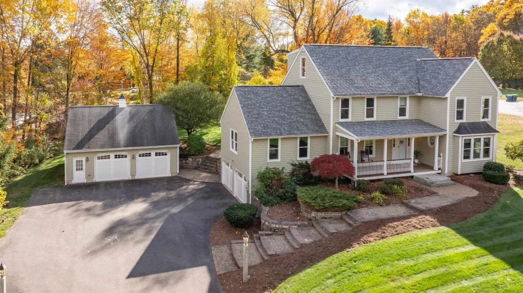 8 Carriage Lane, Milford