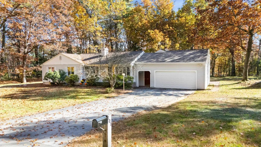 101 Horace Greeley Road, Amherst