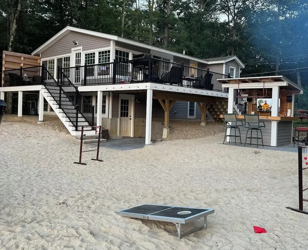 93 E Huntress Pond Road, Barnstead