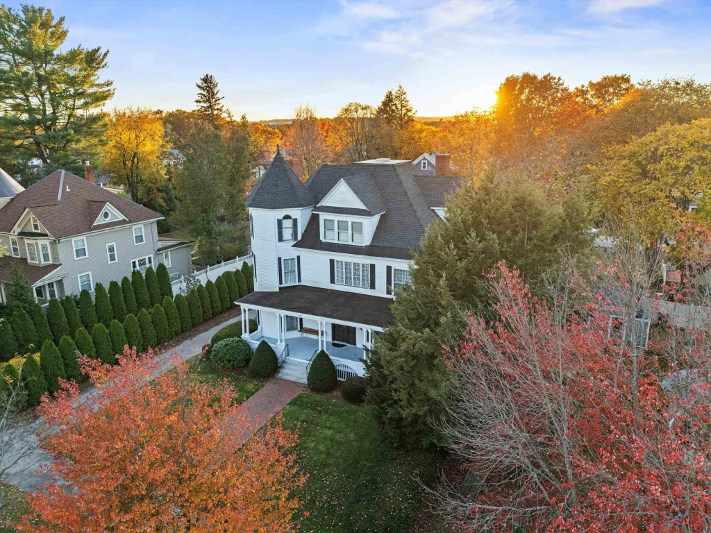 2108 Elm Street, Manchester