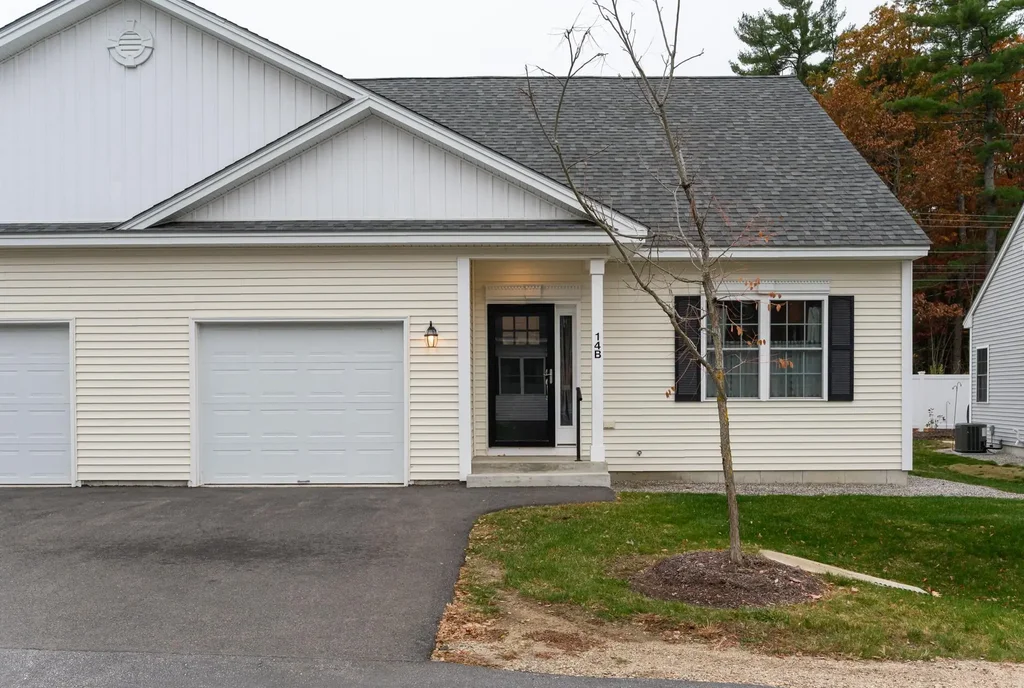14 Angel Point Circle, Goffstown