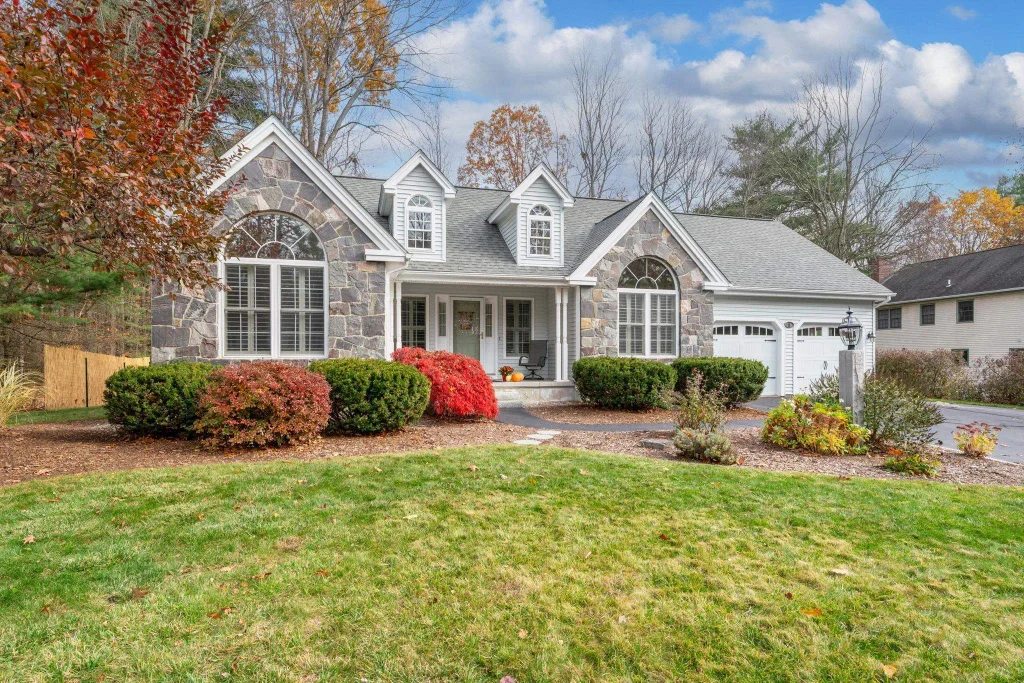 3 Danforth Drive, Bedford