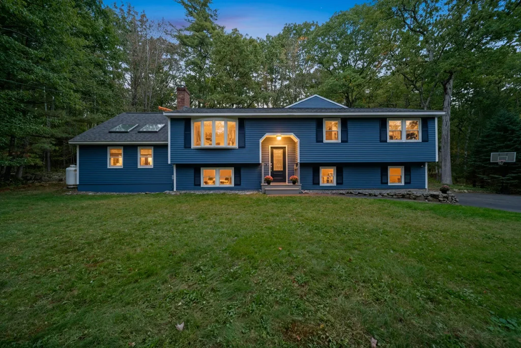22 Winter Hill Road, Goffstown