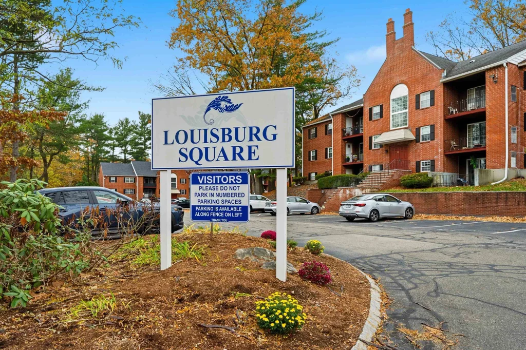 9-5 Louisburg Square, Nashua