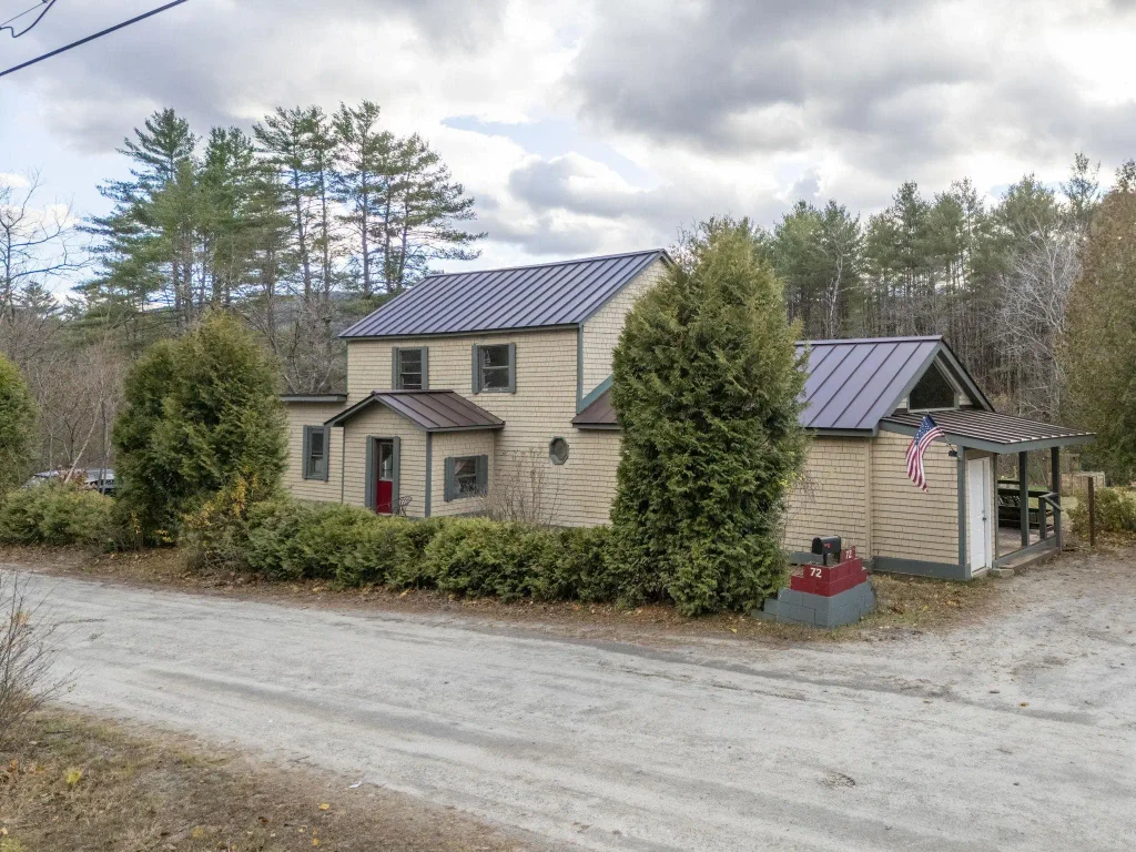 72 Ayers Road, Newport