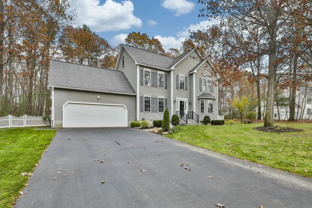 509 Ashley Drive, Pembroke