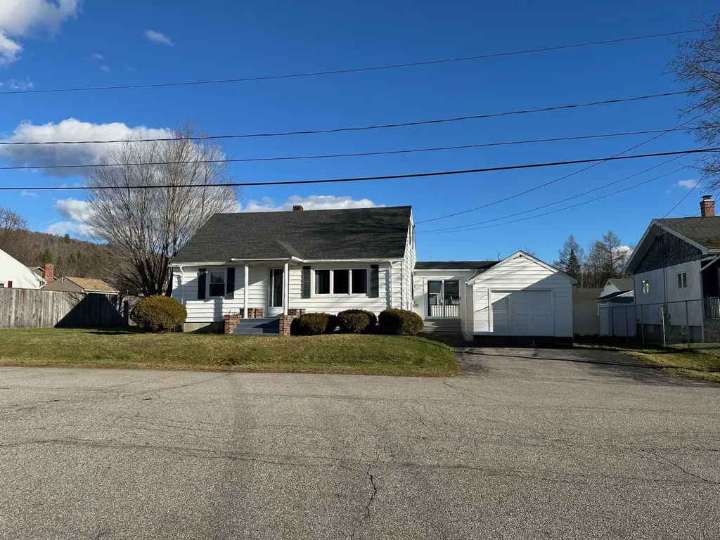 24 Haven Avenue, Berlin