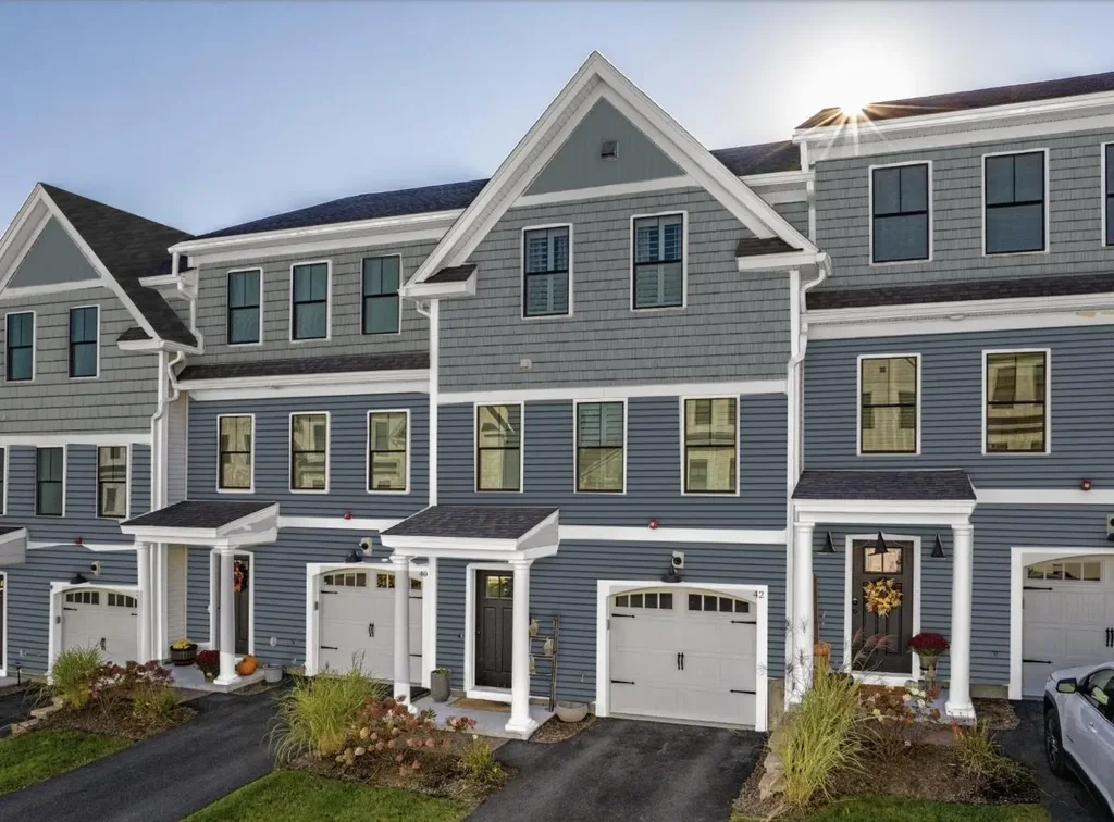 35 Lenox Drive, Dover