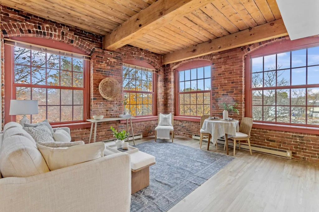 335 Cypress Street, Manchester