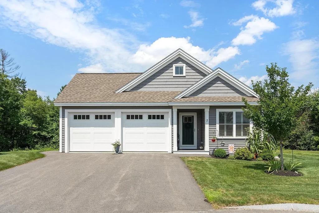 7 Paddock Circle, Nashua