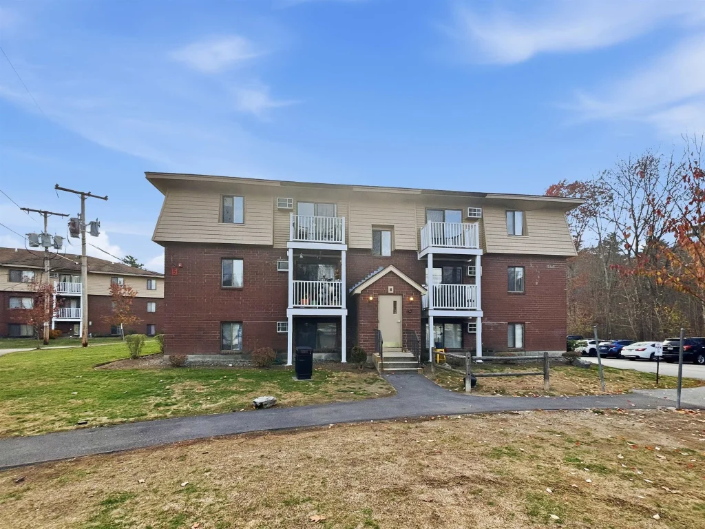 325 Lita Lane, Newmarket