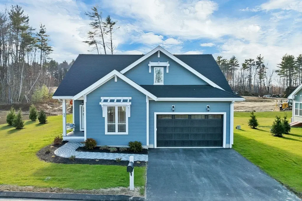 51 Lady Walsingham Way, Laconia