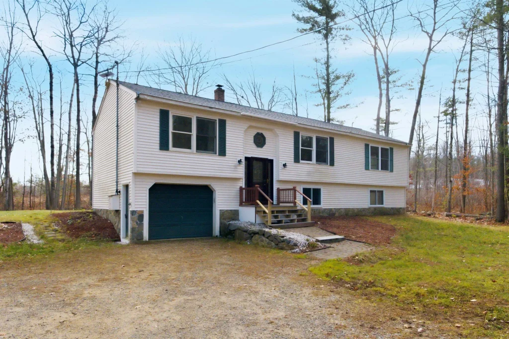 55 Sanborn Road, Gilford