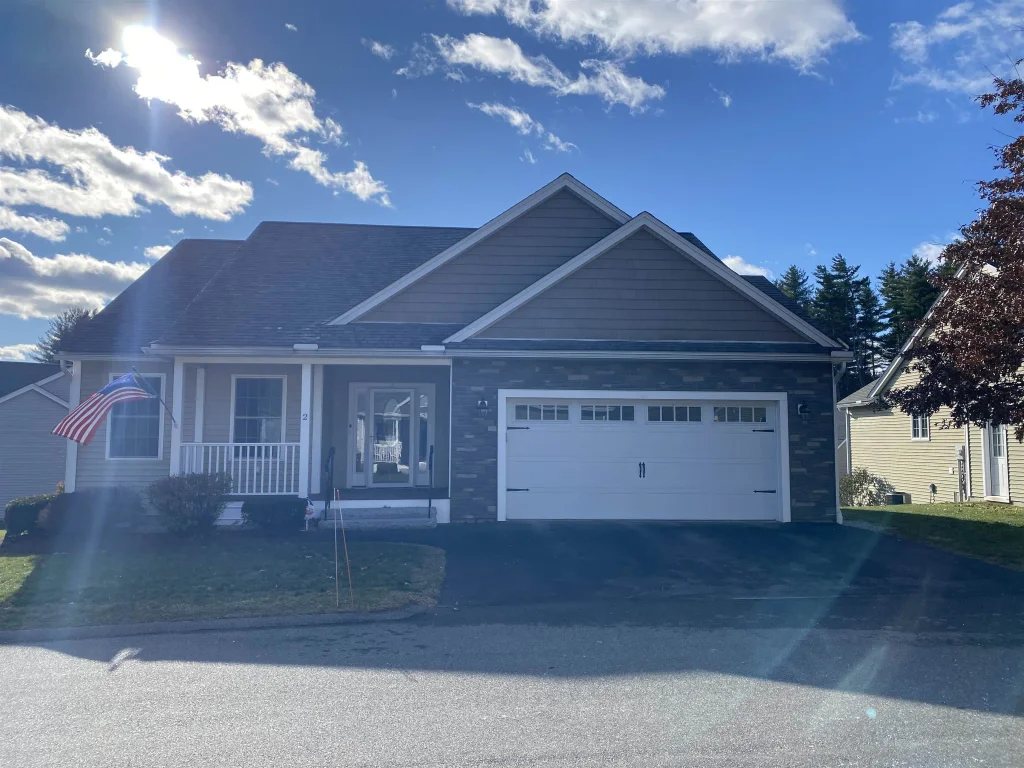 2 Benning Street, Amherst