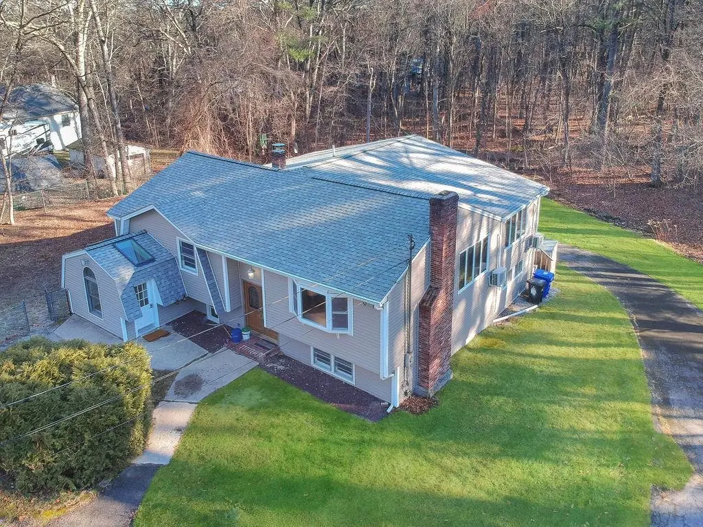 8 Cheney Drive, Hudson