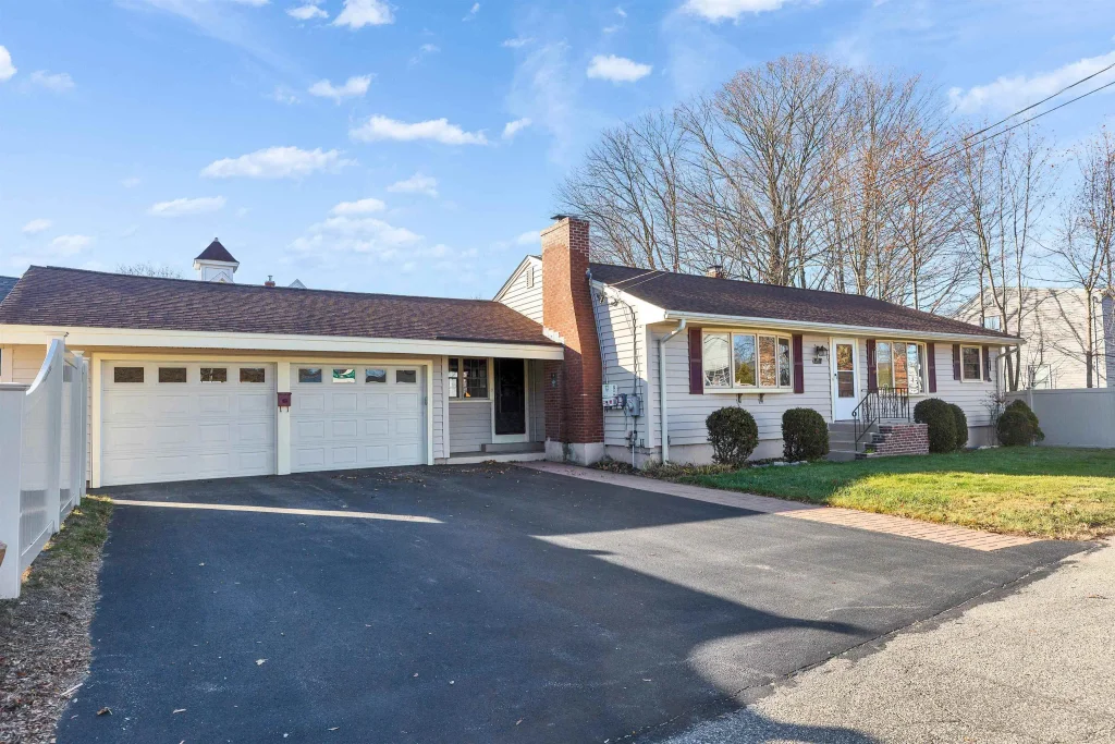 35 Little Avenue, Manchester