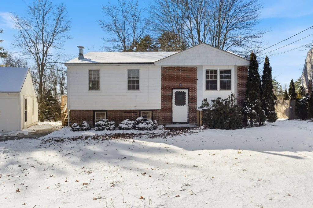 1 Lakeshore Drive, Seabrook