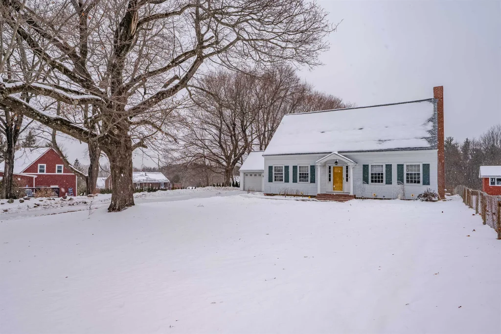 144 Rochester Hill Road, Rochester