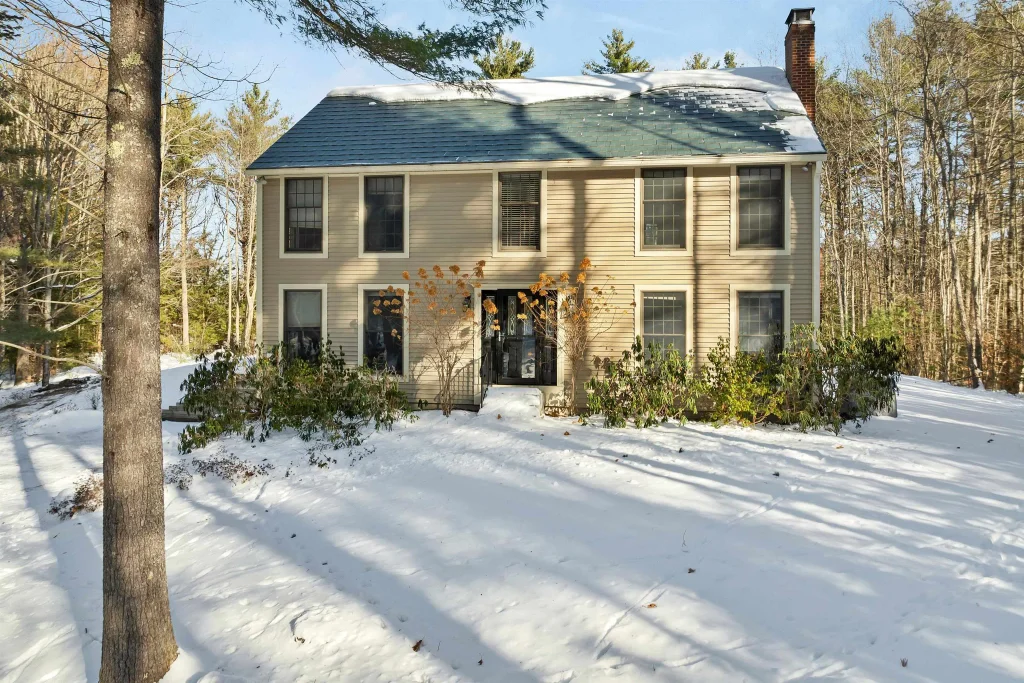 26 Orchards Road, Wolfeboro