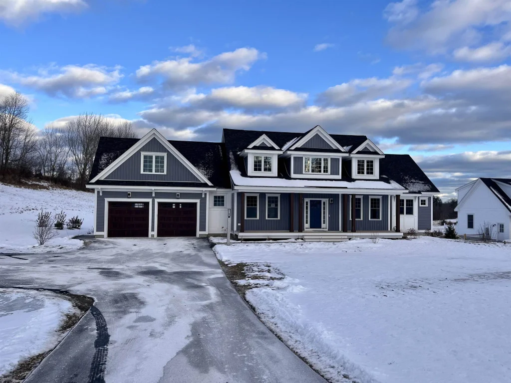 226 Oak Street, Dover