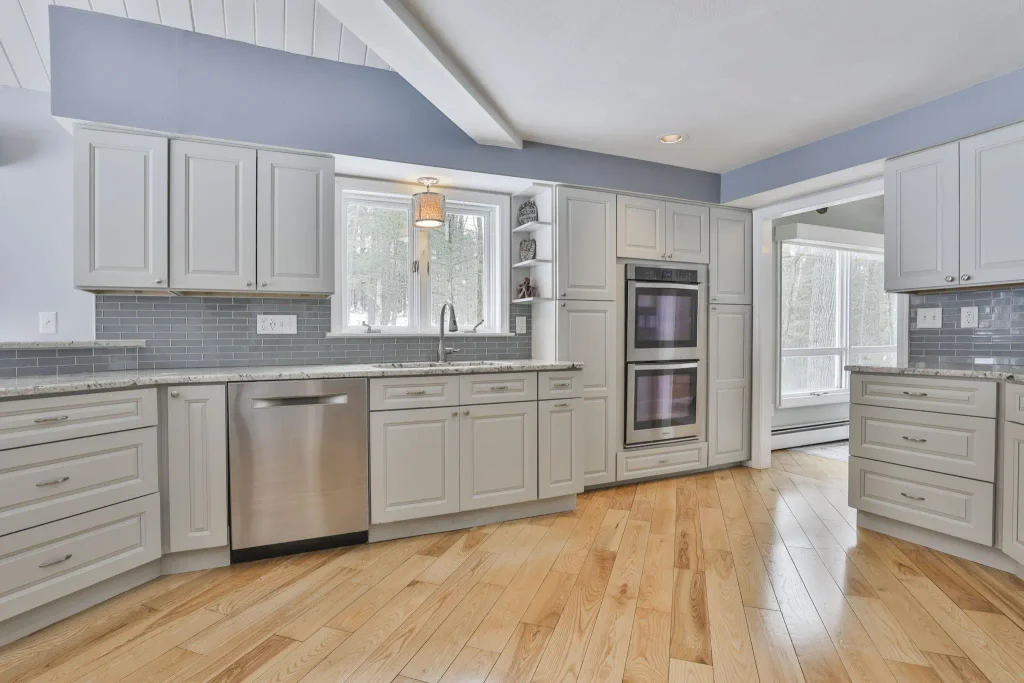 38 Old Manchester Road, Amherst