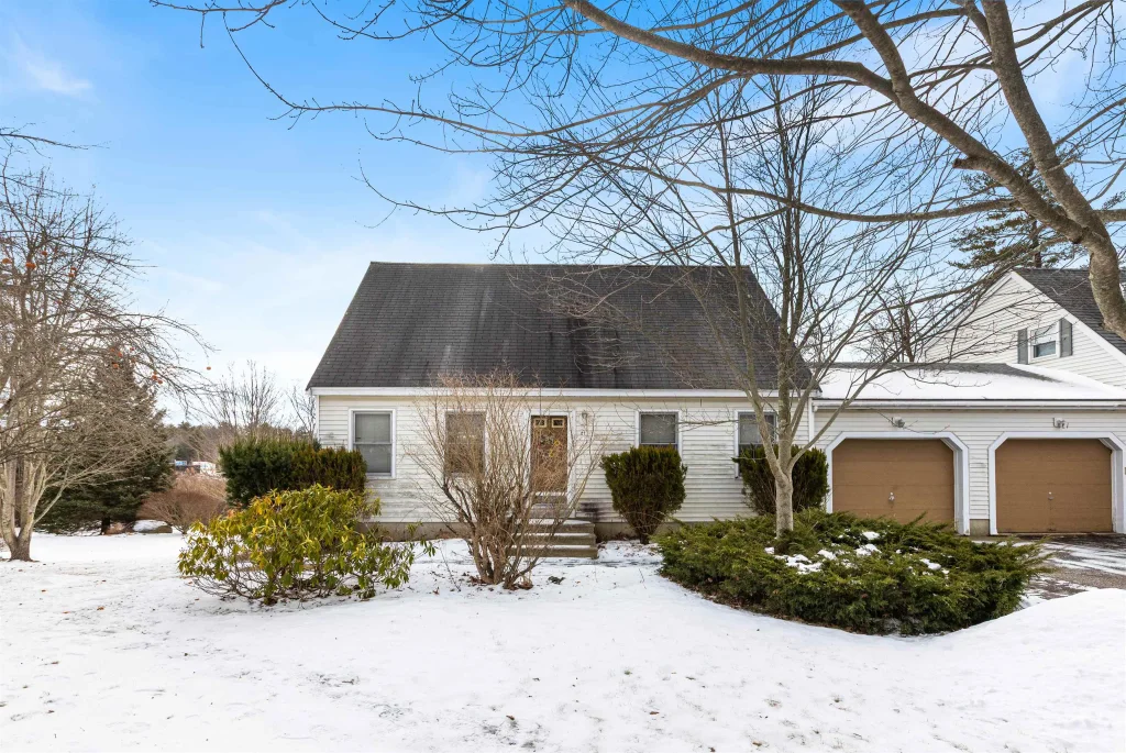 21 Maple Ridge Road, Seabrook