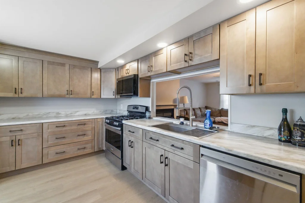 501 Bean Hill Road, Northfield