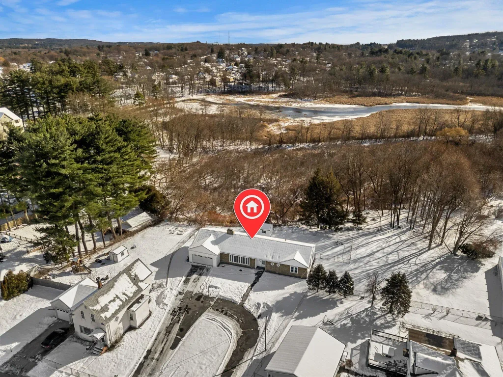 49 Lovell Street, Nashua