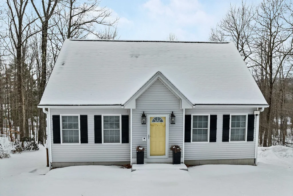 56 Frohock Brook Road, Alton