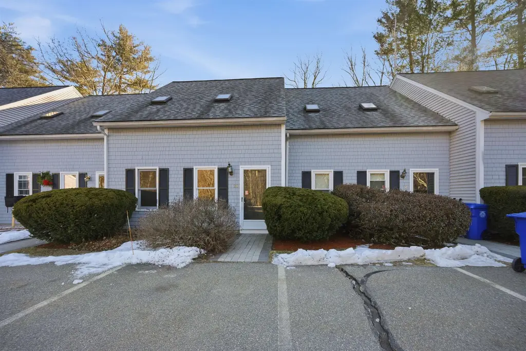 20 Tanglewood Drive, Hampstead