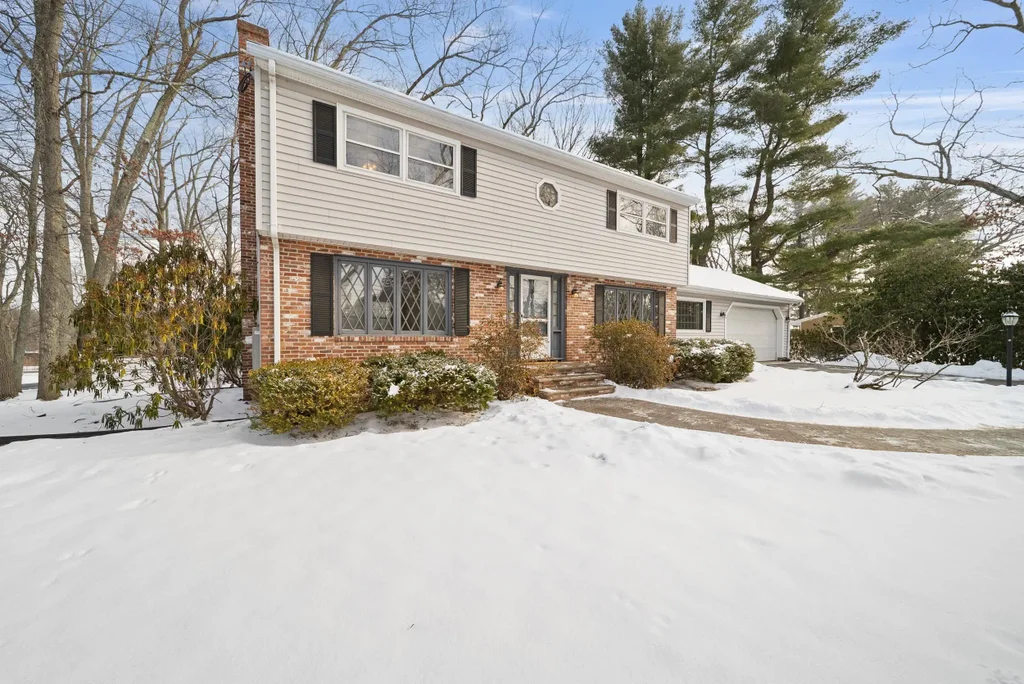 18 Mason Drive, Salem