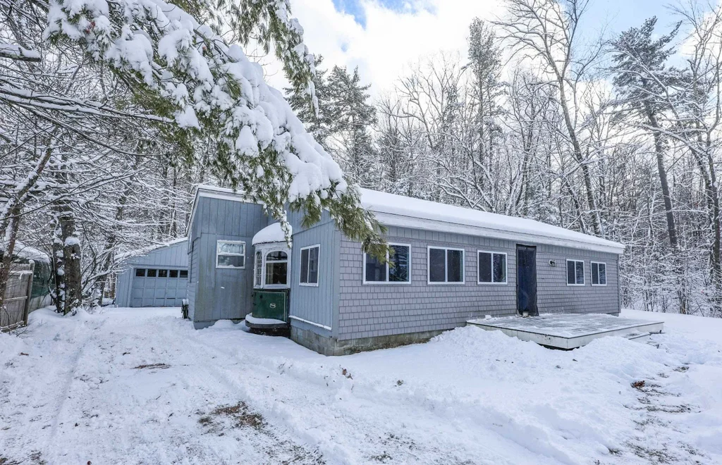129 Mountain Base Road, Goffstown