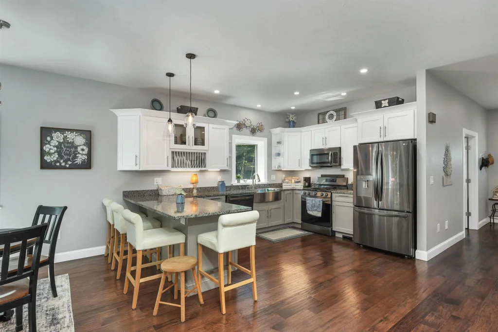 22 Stonehenge Circle, Northfield