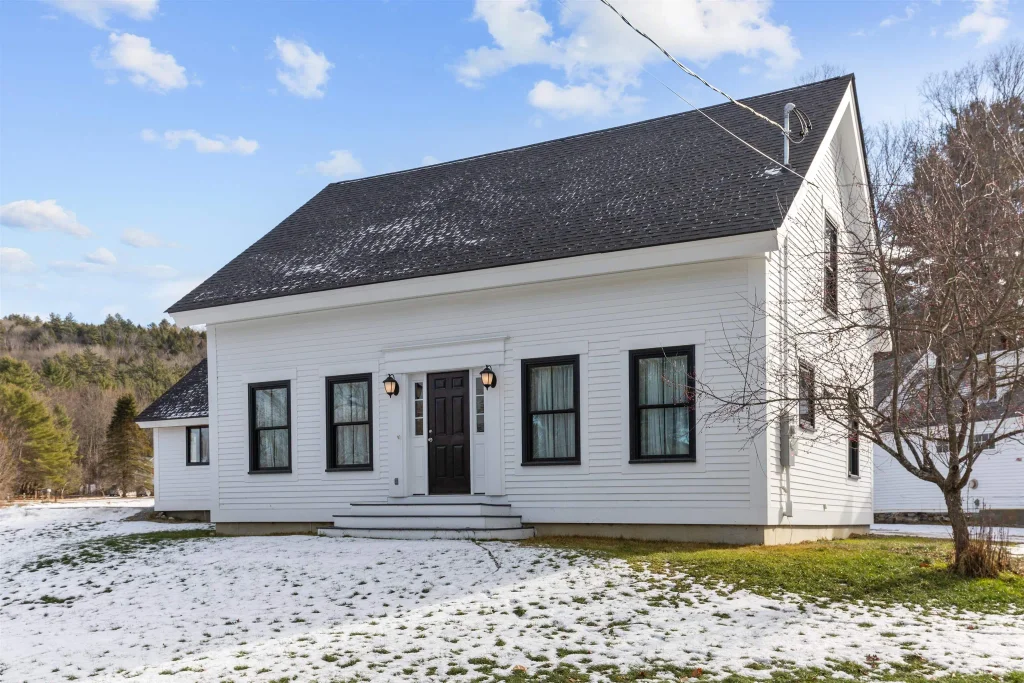 34 Pleasant Street, Lyme