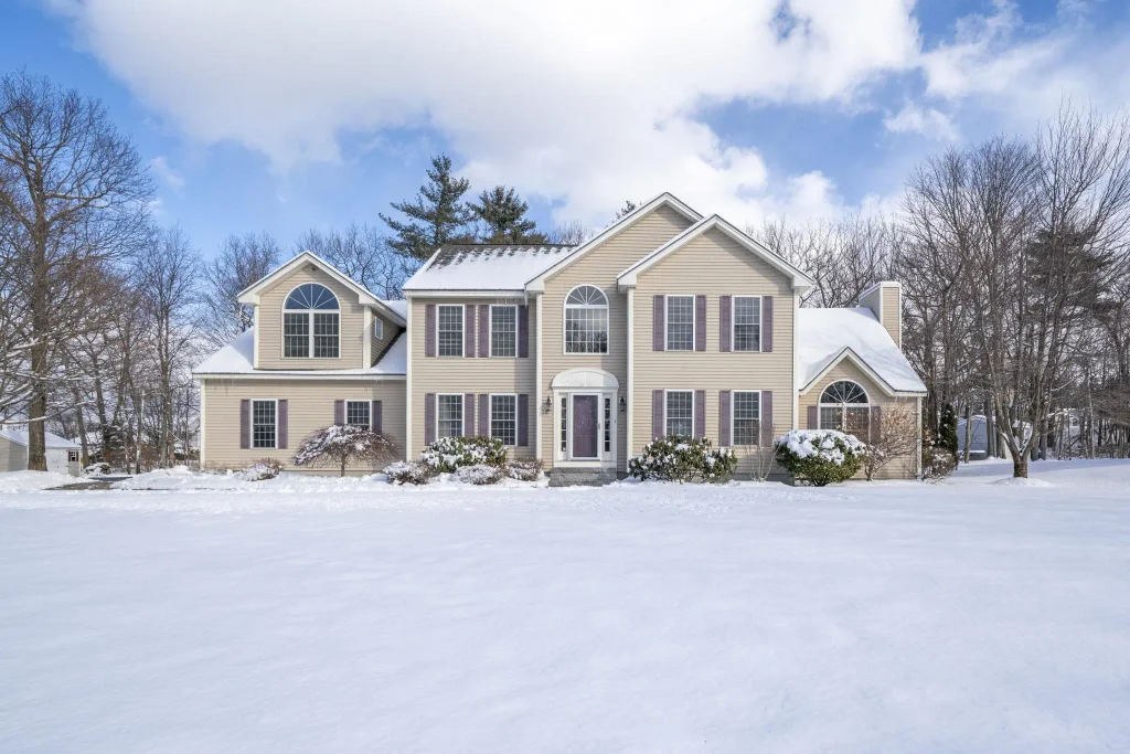 5 Thistle Lane, Hooksett