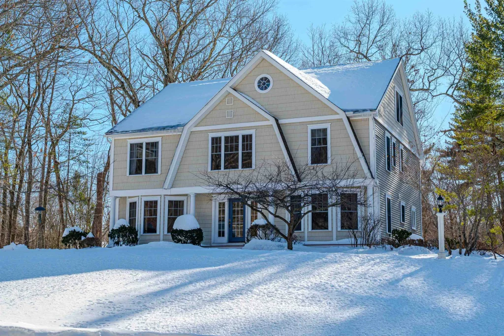 3 Chisholm Farm Drive, Stratham