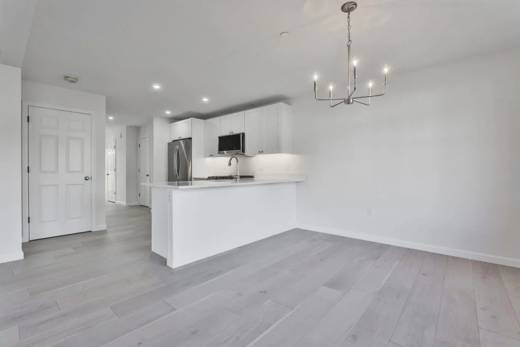 5 Autumn Lane, Raymond