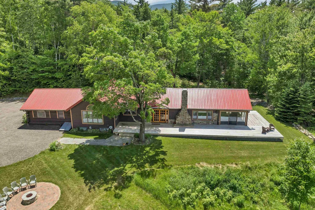 83 Towle Road, Jackson