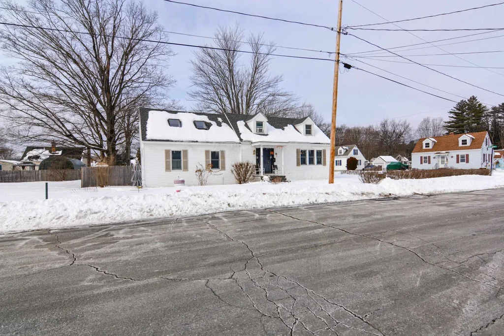 8 Lindy Avenue, Claremont