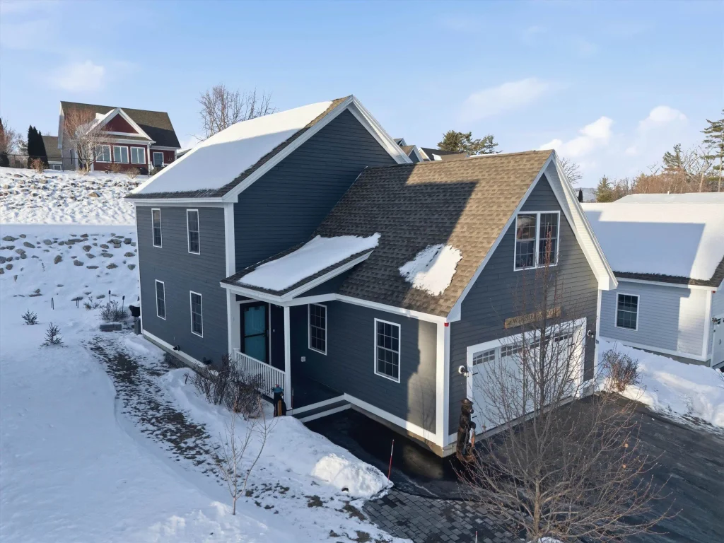 138 Memory Lane, Laconia