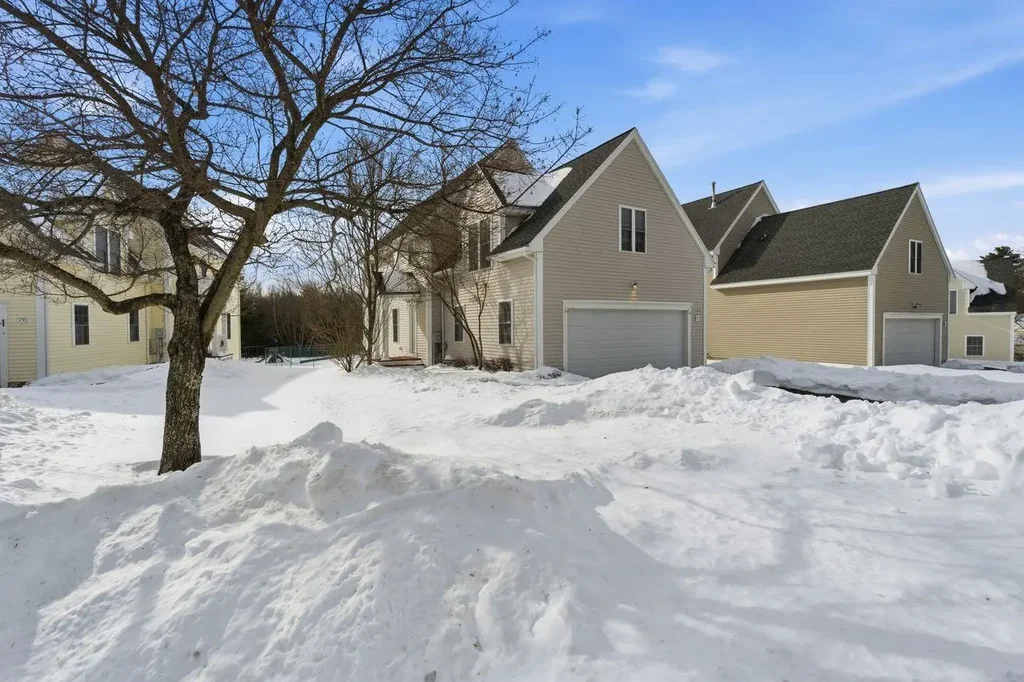 77 Barbara Lane, Hudson