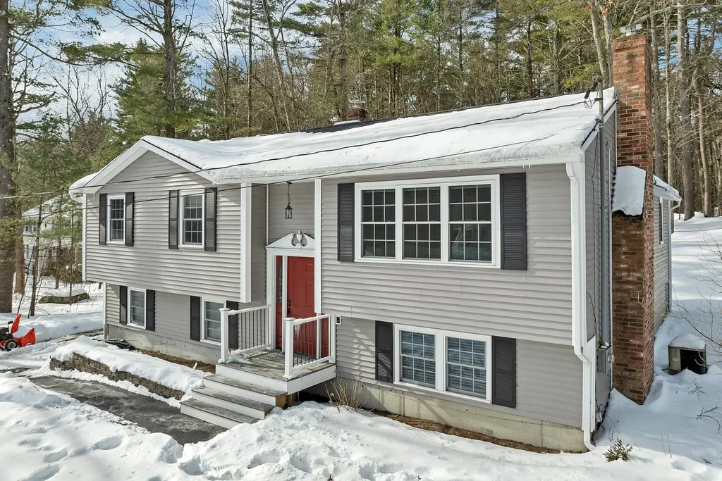 17 Twilight Drive, Nashua