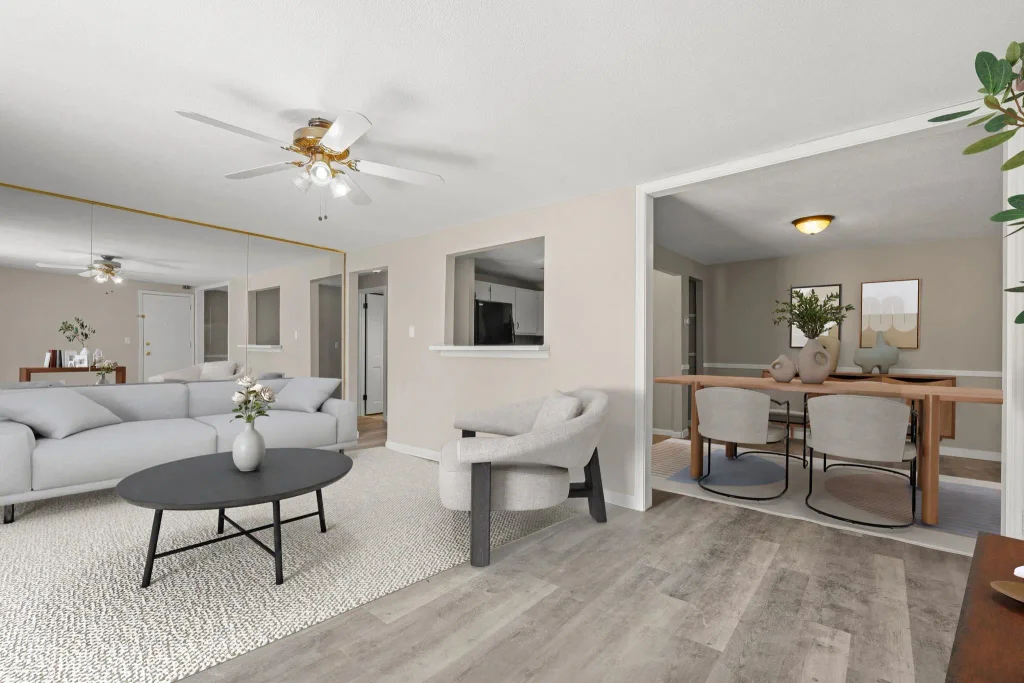 80r English Village Road, Manchester