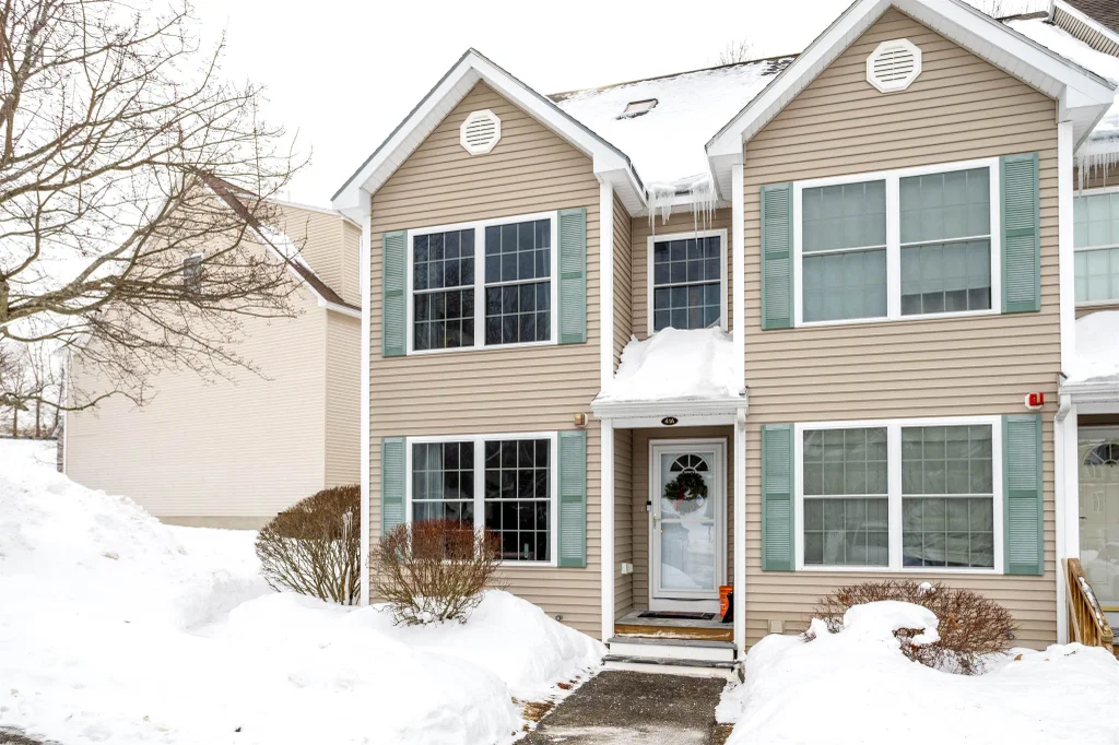 41 Shadowbrook Drive, Hudson