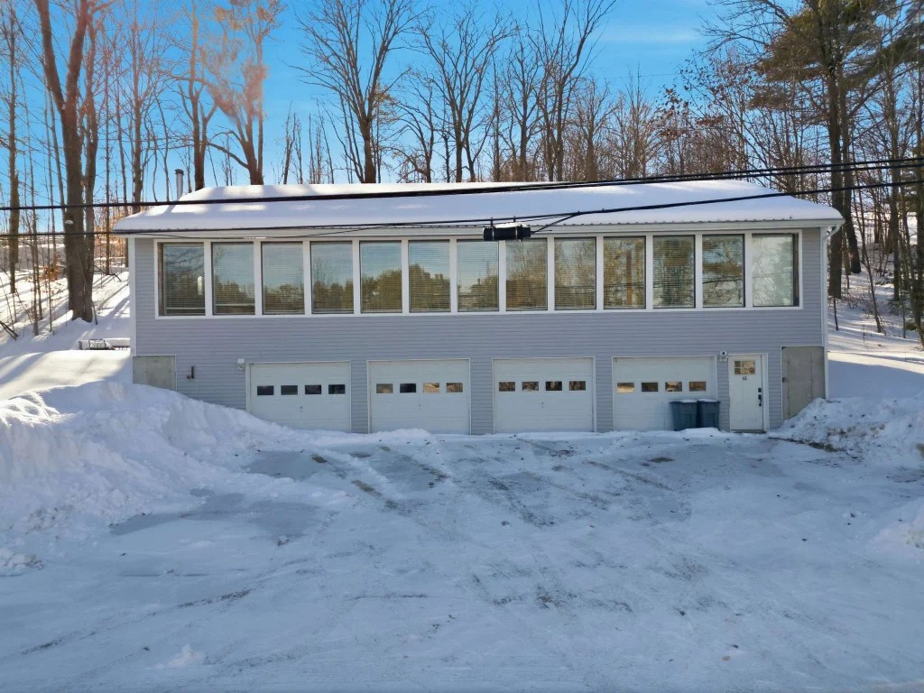 61 Crescent Drive, Barnstead