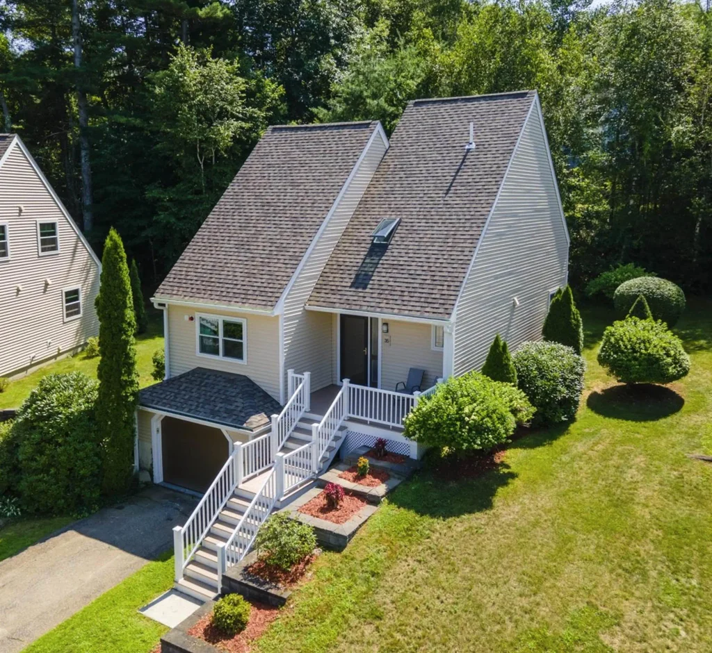 35 Starboard Way, Laconia