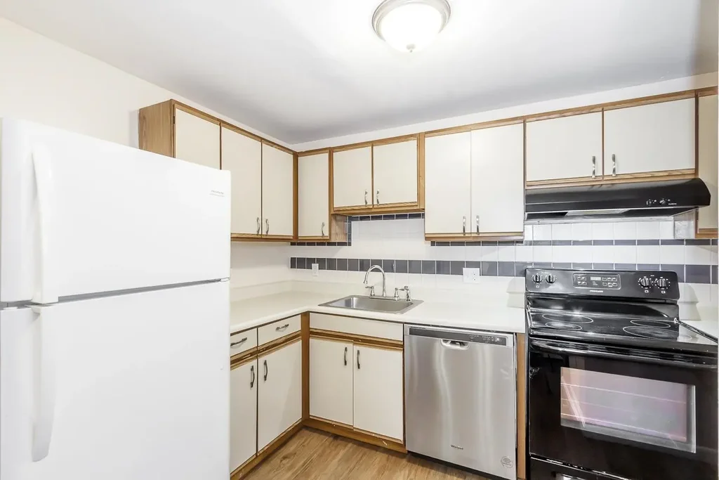 37 Alice Drive, Concord