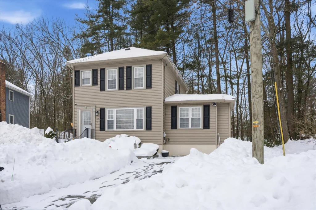 16 Champagne Drive, Nashua