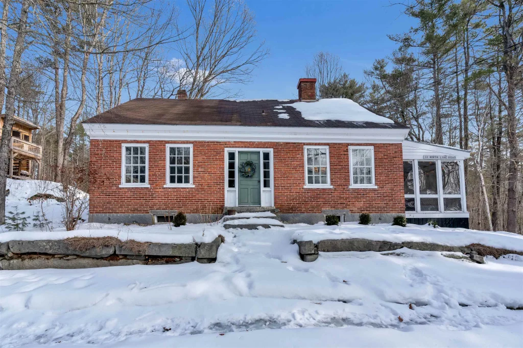 11 North Line Road, Wolfeboro